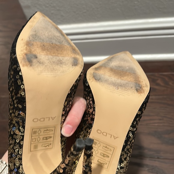 ALDO Black Gold Sequins Heels Pumps Size 7.5 - Picture 13 of 15